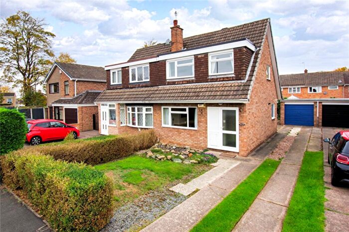 3 Bedroom Semi-Detached House For Sale In Castlehall, Tamworth, Staffordshire, B77