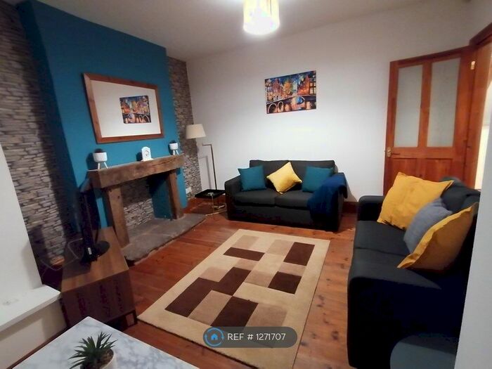 3 Bedroom Terraced House To Rent In Wainfelin Avenue, Pontypool NP4