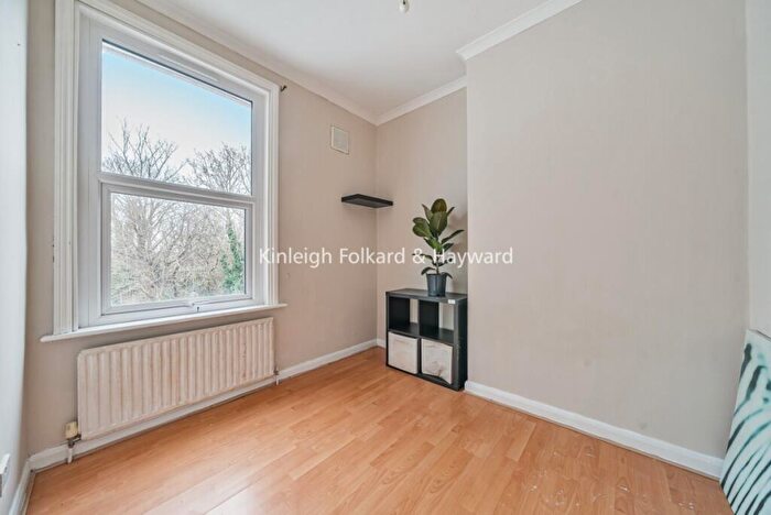 2 Bedroom Flat To Rent In Croydon Road, Penge, SE20