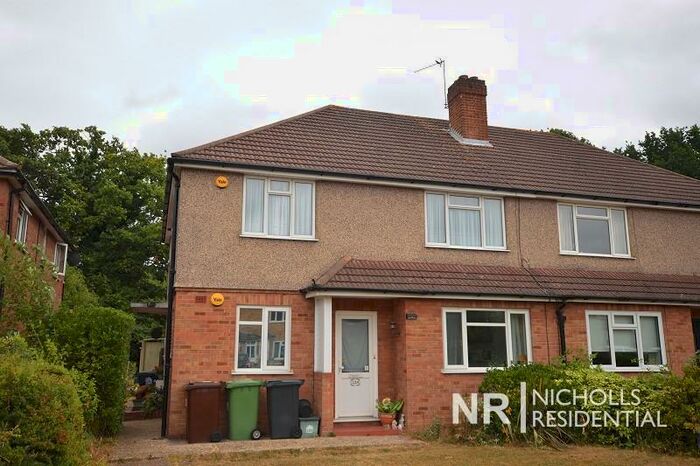 2 Bedroom Maisonette To Rent In Stoneleigh Park Road, Ewell, Stoneleigh, Surrey., KT19