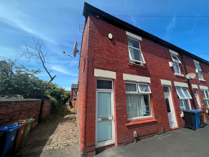 2 Bedroom House To Rent In Crosby Street, Stockport, SK2