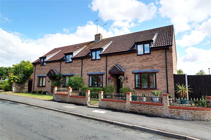 3 Bedroom Semi-Detached House For Sale In Dunstan Hill, Kirton Lindsey, Lincolnshire, DN21