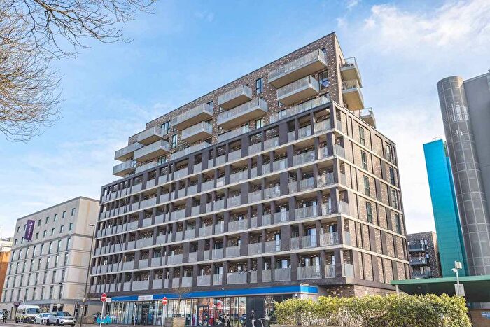 2 Bedroom Flat For Sale In Crossways, Windsor Road, Slough, SL1