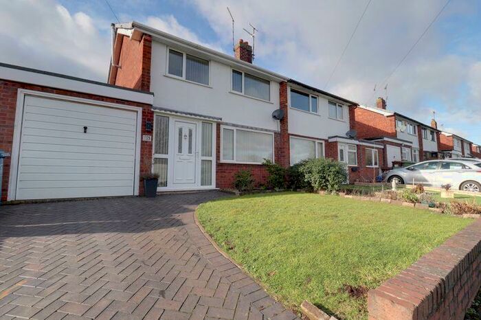 3 Bedroom Semi-Detached House To Rent In Newland Avenue, Stafford, ST16