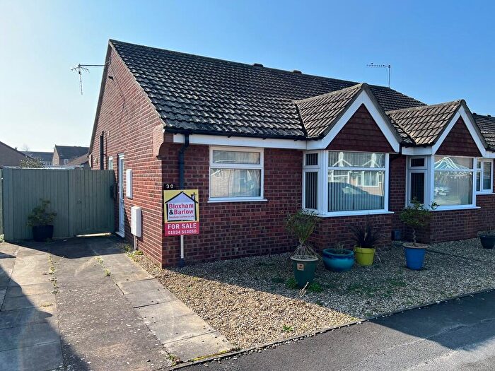 2 Bedroom Semi-Detached Bungalow For Sale In Starcross Road, BS22