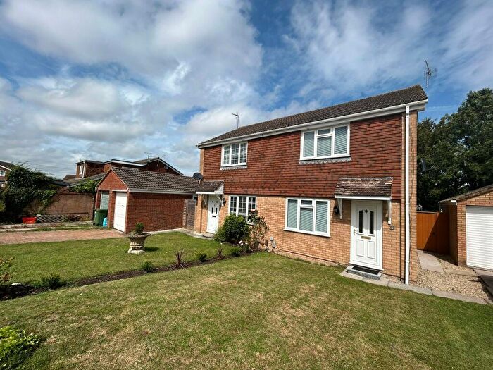 2 Bedroom Semi-Detached House To Rent In East Swindon, SN3