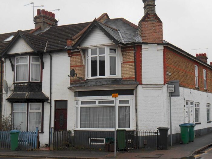 2 Bedroom Flat To Rent In Leavesden Road, Watford WD24