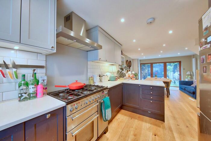 2 Bedroom Terraced House To Rent In Lancaster Mews, Wandsworth, SW18