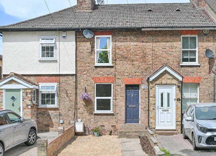 2 Bedroom Terraced House For Sale In Crescent Road, Warley, Brentwood, CM14