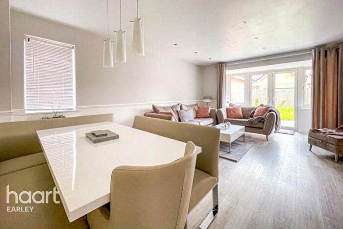 1 Bedroom Terraced House To Rent In Honey Bee Street, Reading, RG31