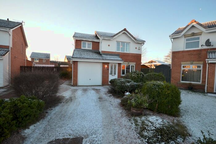 3 Bedroom Flat To Rent In Ambleside Gardens, Other, Dundee, DD3