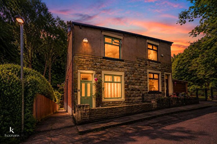 3 Bedroom Semi-detached House For Sale In Serpentine Road, Burnley, BB11