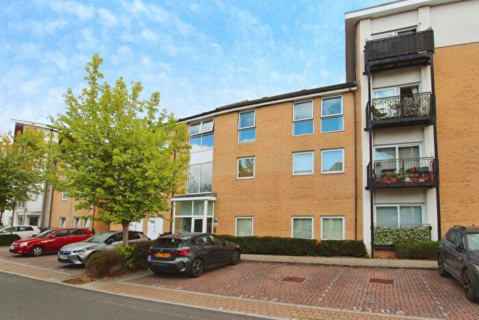 1 Bedroom Flat For Sale In Drake Way, Reading, RG2