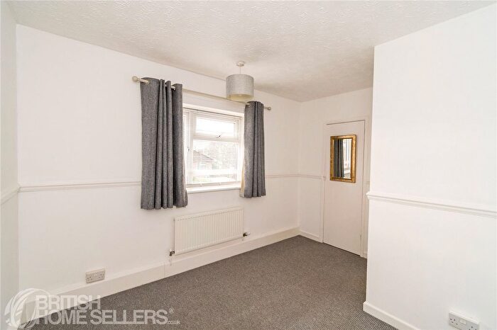 3 Bedroom Terraced House For Sale In Byron Road, Southampton, Hampshire, SO19