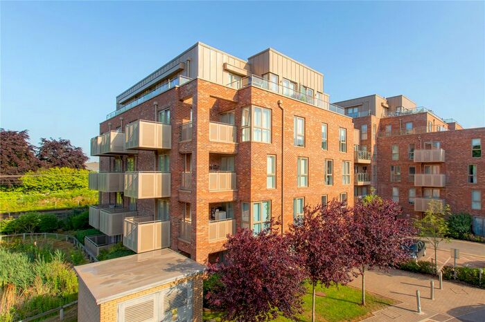 2 Bedroom Flat To Rent In Scholars Court, Harrison Drive, Cambridge, CB2