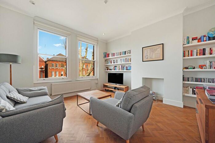 2 Bedroom Flat For Sale In Minster Road, NW2
