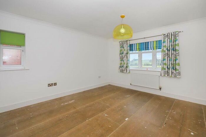 5 Bedroom Detached House For Sale In The Water Gardens, Wolverhampton, West Midlands, WV4