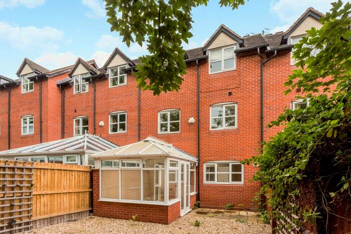 4 Bedroom Terraced House To Rent In Bardswell Court, Birmingham Road, Stratford-Upon-Avon, CV37