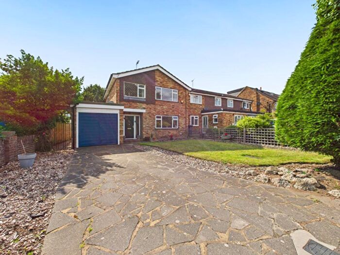 4 Bedroom Detached House For Sale In St. Marys Road, Langley, Berkshire, SL3