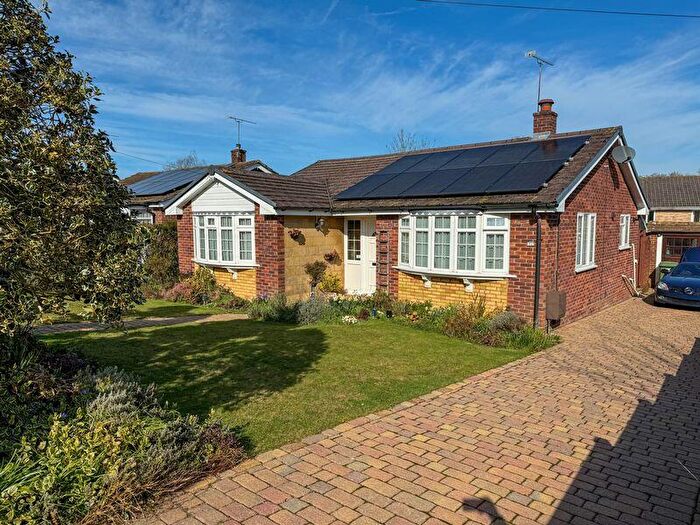 3 Bedroom Bungalow For Sale In Waltham Chase, SO32