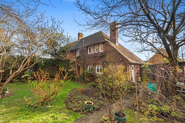 3 Bedroom Semi-Detached House For Sale In Frenches Mead, Billingshurst, RH14