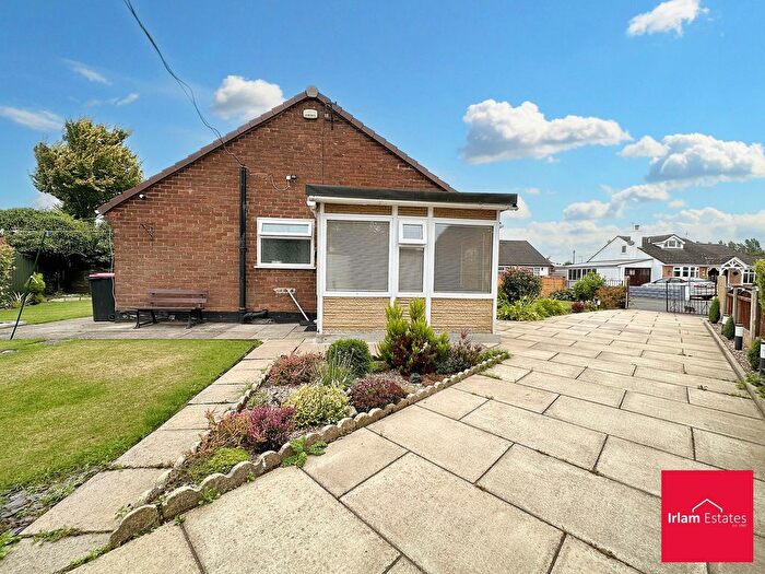 2 Bedroom Bungalow For Sale In Helston Close, Irlam, M44