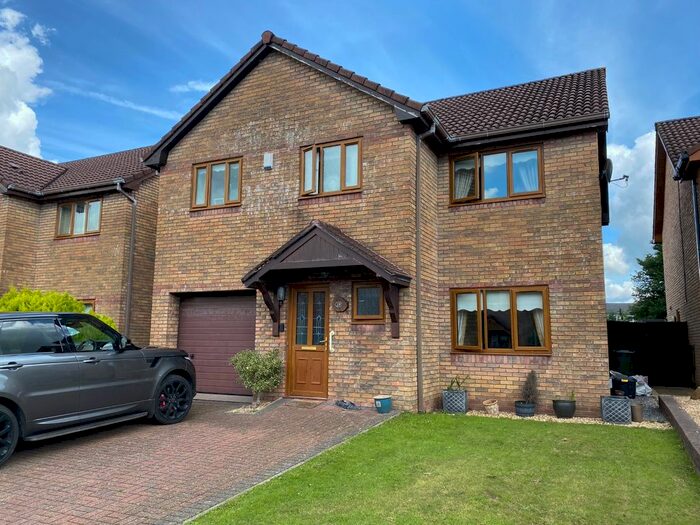 4 Bedroom Detached House To Rent In Oakwood Drive, Clydach, Swansea, West Glamorgan, SA8