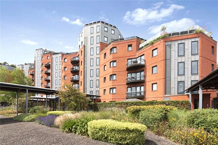 1 Bedroom Apartment For Sale In New Atlas Wharf, Arnhem Place, Isle Of Dogs, London, E14