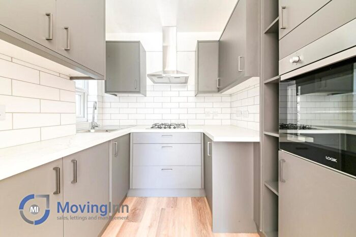 3 Bedroom Flat For Sale In Frant Road, Thornton Heath, CR7