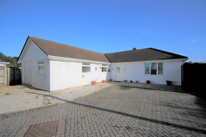 3 Bedroom Bungalow To Rent In Lane, Newquay, TR8