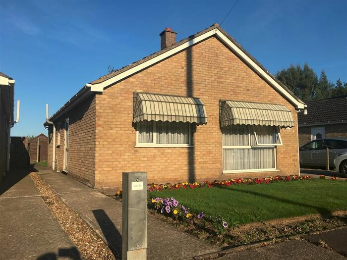 3 Bedroom Bungalow To Rent In Oak Drive, Outwell, Wisbech, PE14