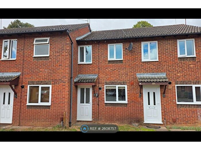 2 Bedroom Terraced House To Rent In Walsingham Avenue, Kettering, NN15