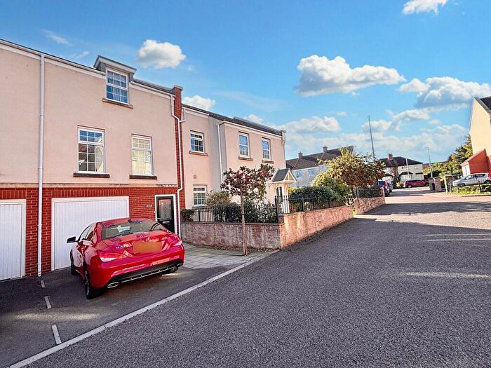 4 Bedroom Town House For Sale In Leaze Close, Thornbury, BS35