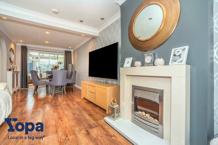 5 Bedroom Semi-Detached House For Sale In St. Botolph Road, Gravesend, DA11