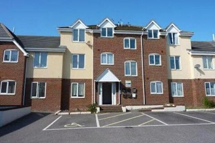 2 Bedroom Flat To Rent In Southwood Road, Hayling Island, PO11