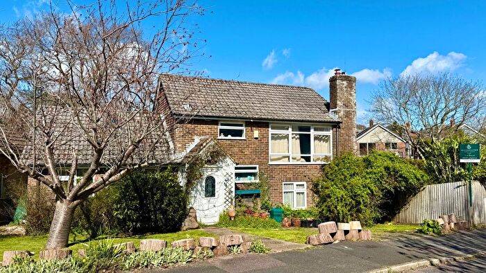 4 Bedroom Detached House For Sale In Widden Close, Sway, Lymington, SO41