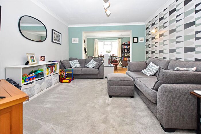 2 Bedroom Semi-Detached House For Sale In Alers Road, Bexleyheath, DA6