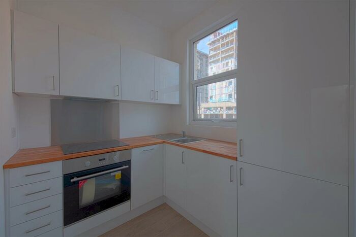 1 Bedroom Flat To Rent In Queen Street, Maidenhead, SL6