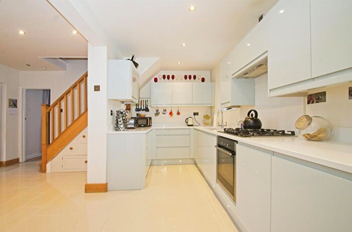 3 Bedroom Semi-Detached House For Sale In Wayne Close, Llanishen, Chepstow, NP16