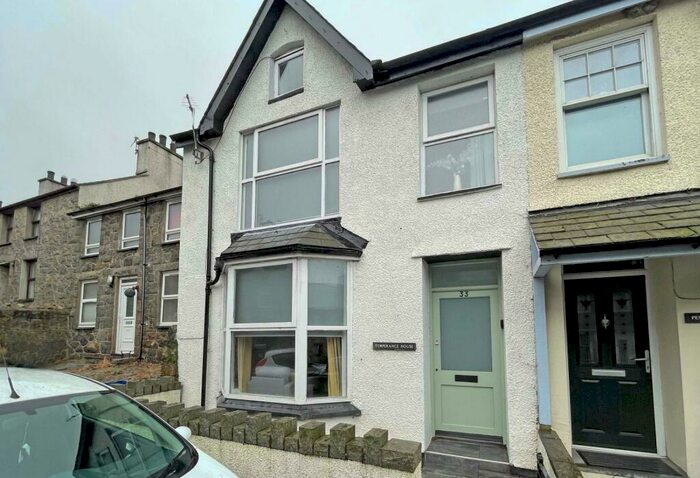 3 Bedroom Terraced House For Sale In Eifl Road, Trefor, Caernarfon, Gwynedd, LL54
