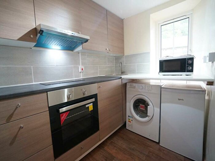 2 Bedroom Apartment To Rent In High Street, Bangor, LL57