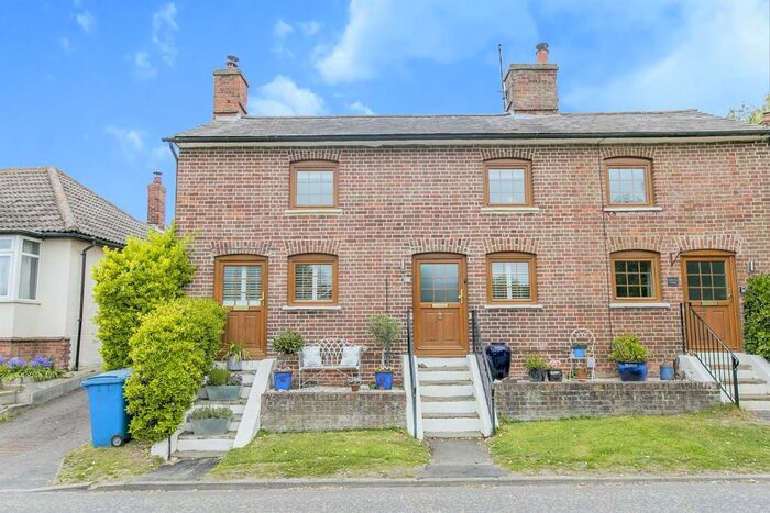 2 Bedroom Cottage For Sale In Ellis Street, Boxford, Sudbury, CO10