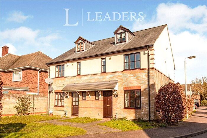 4 Bedroom Semi-Detached House For Sale In Arbury Road, Cambridge, Cambridgeshire, CB4