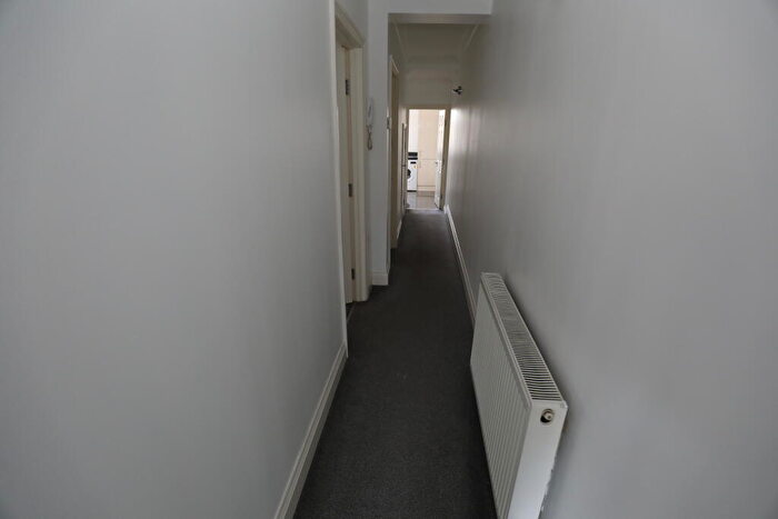 1 Bedroom Flat To Rent In Main Road, Romford, London, RM2