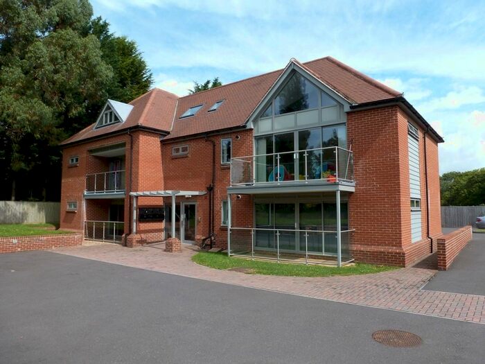 2 Bedroom Flat To Rent In Dorchester Road, Yeovil, BA20