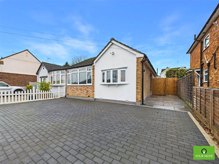2 Bedroom Bungalow For Sale In Clarence Road, Pilgrims Hatch, Brentwood, Essex, CM15