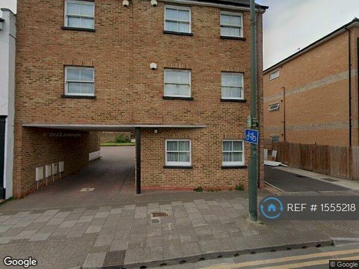 3 Bedroom Flat To Rent In West Street, Erith, DA8