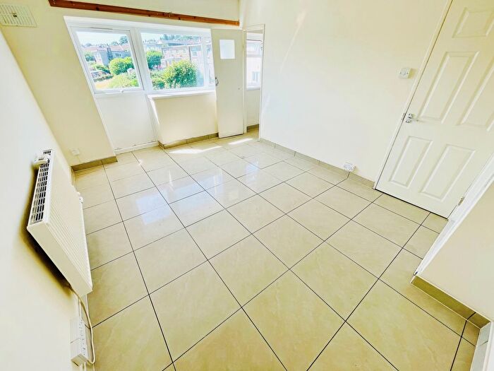 1 Bedroom Flat To Rent In Hendre, Brynmawr, Ebbw Vale, NP23