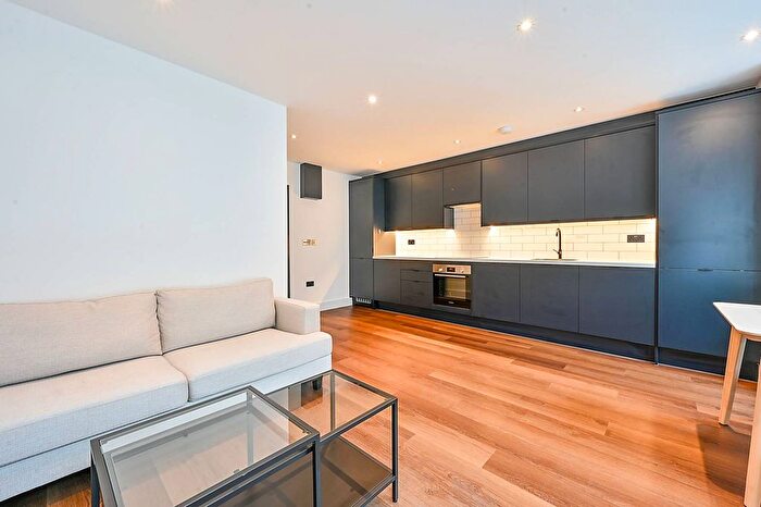 1 Bedroom Flat To Rent In Winchester Street, Acton, London, W3