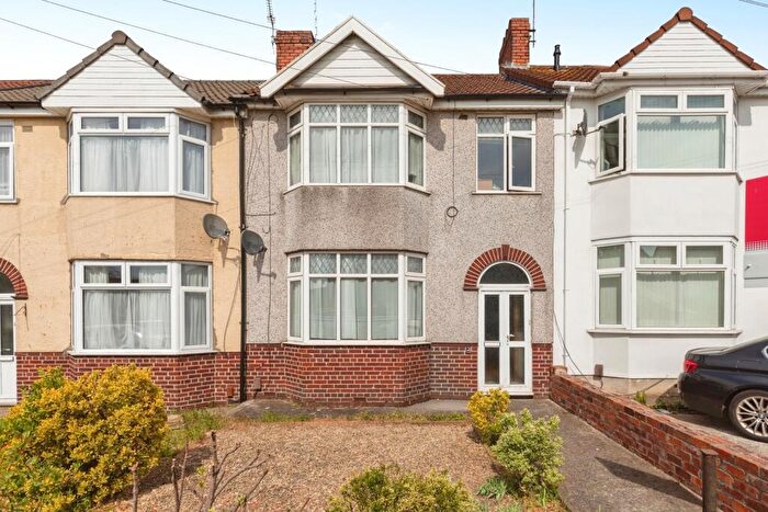 3 Bedroom Terraced House For Sale In Lodge Causeway, Bristol, BS16